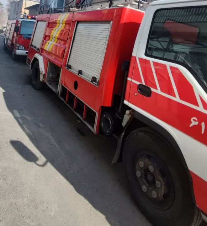 محوطه بیمارستان قائم مشهد دچار آتش‌سوزی شد