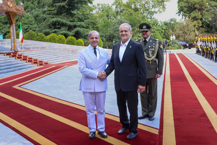 رئیسجمهور ایران فردا (شنبه) به پاکستان سفر میکند