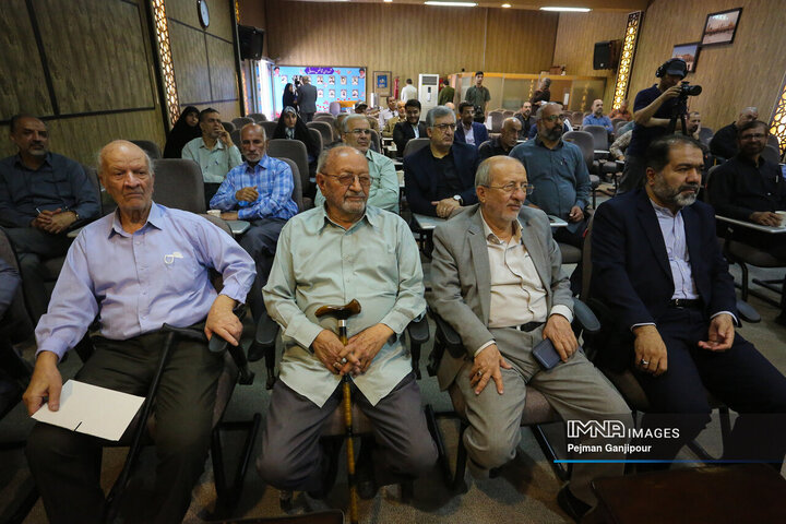 مراسم گرامیداشت و یادبود «احمد توکلی» در اصفهان