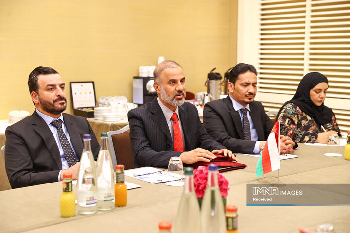 دیدار با رئیس مجلس عمان