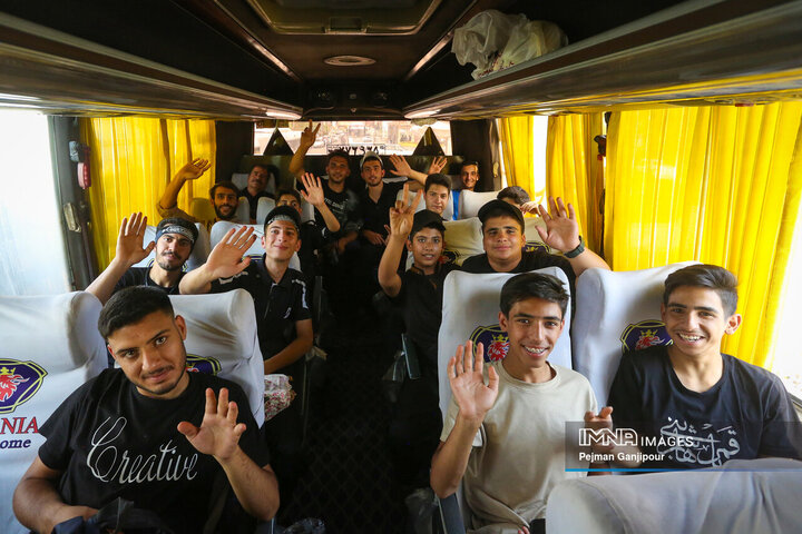 آیین بدرقه خادمان شهرداری اصفهان در اربعین حسینی به کربلا