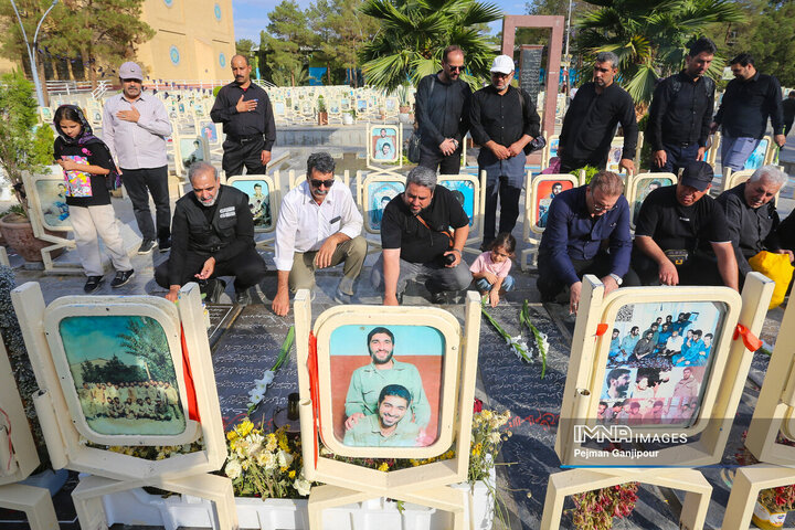 آیین بدرقه خادمان شهرداری اصفهان در اربعین حسینی به کربلا