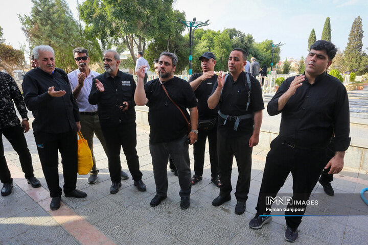 آیین بدرقه خادمان شهرداری اصفهان در اربعین حسینی به کربلا