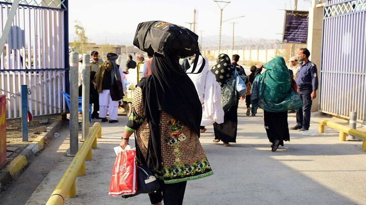 مرز بازرگان، گذرگاه بیش از ۳۰۰۰ زائر خارجی اربعین مرز بازرگان، گذرگاه بیش از ۳۰۰۰ زائر خارجی اربعین