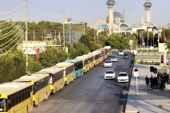 آئین بدرقه خادمان اربعین اتوبوسرانی اصفهان/ ‏‬ اعزام ۴۲ دستگاه اتوبوس به مرز مهران