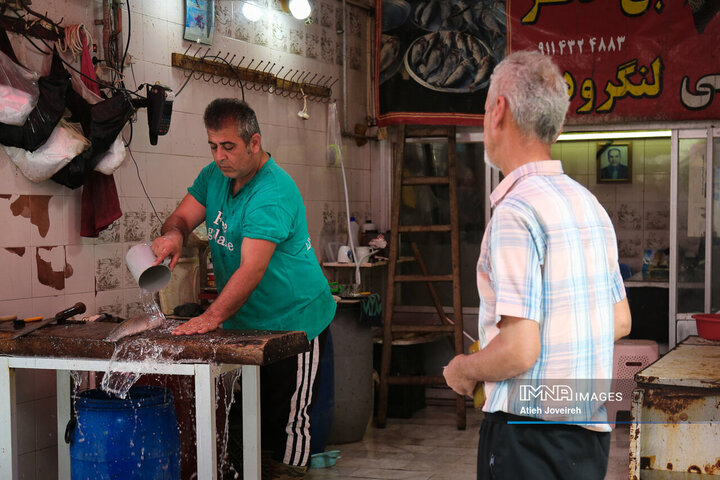 بازار ماهی فروشان لنگرود