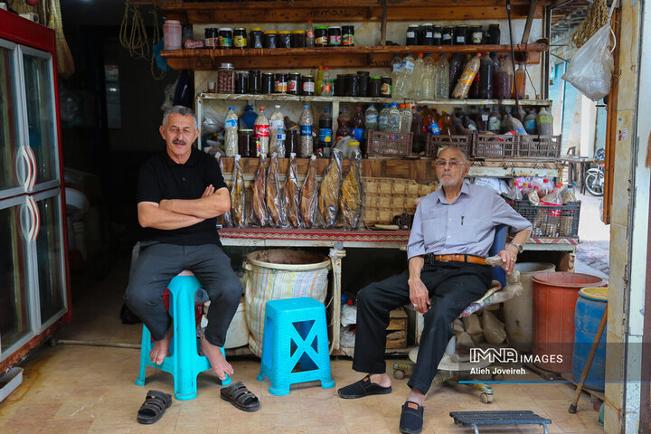 بازار ماهی فروشان لنگرود