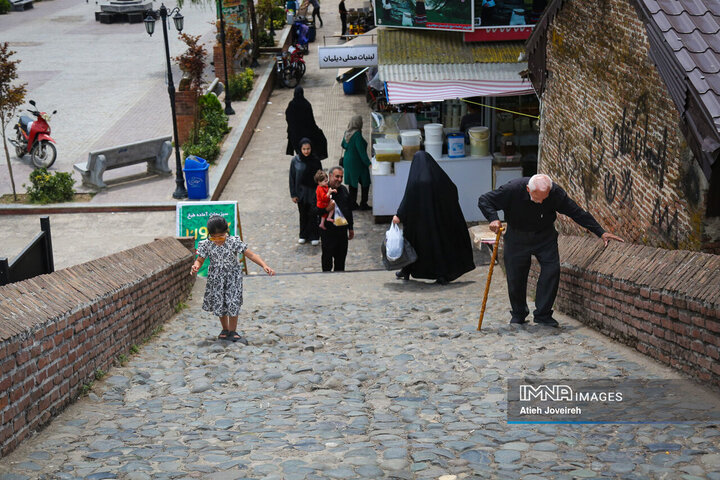 بازار ماهی فروشان لنگرود