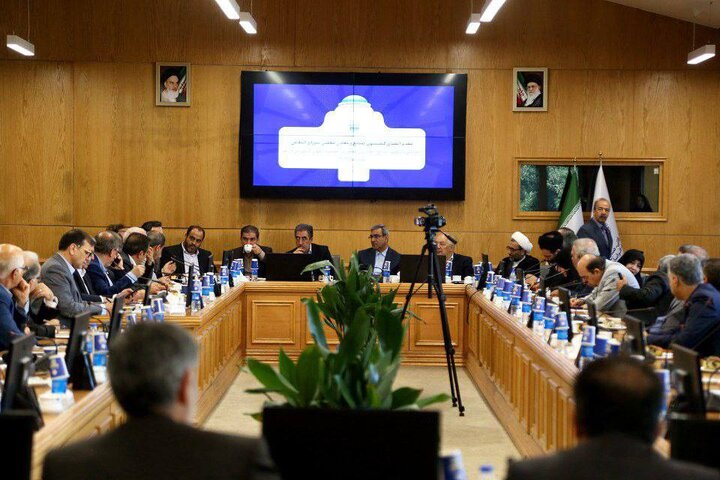 انتقاد استاندار خراسان رضوی از فرایندهای تخصیص ارز در کشور