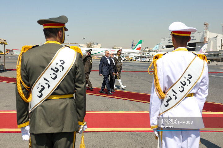 عزیمت به لاهور