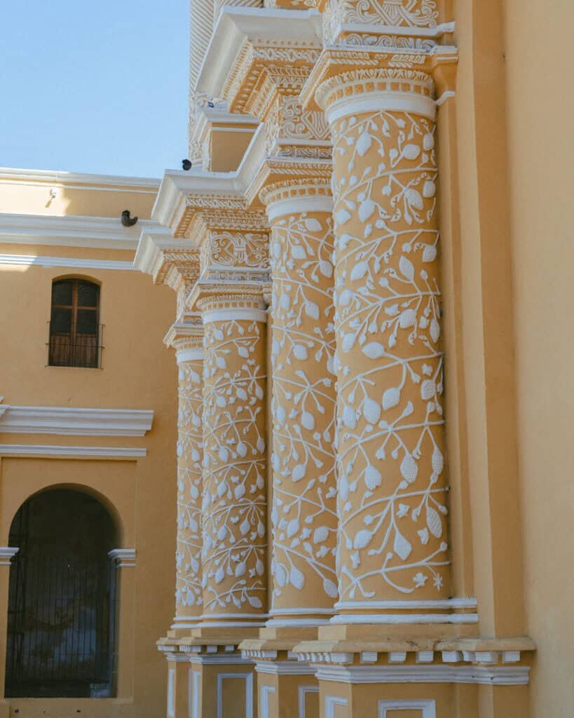 آنتیگوا گواتمالا؛ شهری با معماری سفید