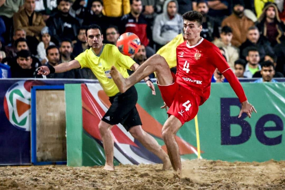 روایت داور ایرانی حاضر در جام باشگاههای فوتبال ساحلی جهان / پرچم ایران اینجا هم بالا است