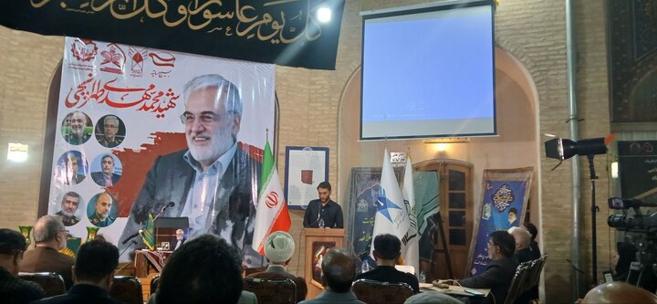 پیوند ناگسستنی علم و ایمان در مسیر جهاد علمی پیوند ناگسستنی علم و ایمان در مسیر جهاد علمی