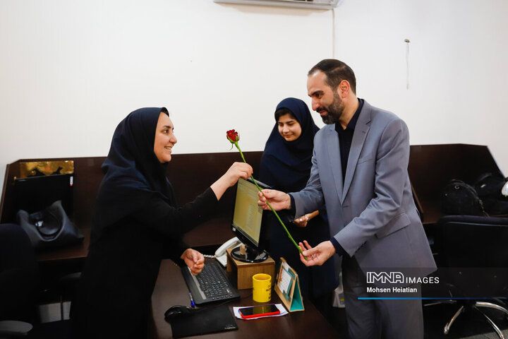 حضور مدیر منطقه 9 شهرداری اصفهان در خبرگزاری ایمنا