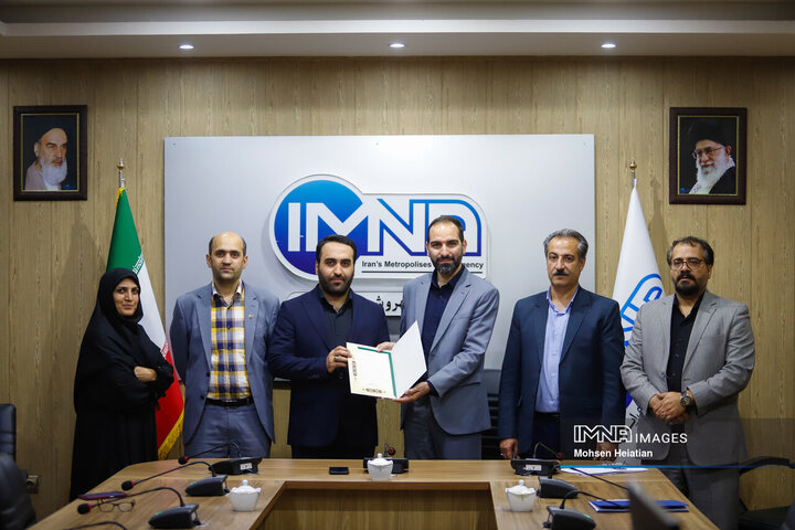 حضور مدیر منطقه 9 شهرداری اصفهان در خبرگزاری ایمنا