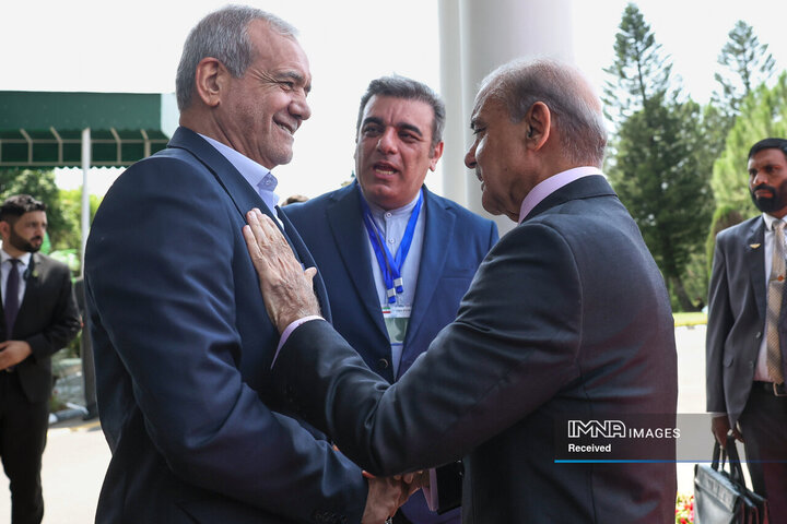 استقبال رسمی نخست وزیر پاکستان از دکتر پزشکیان