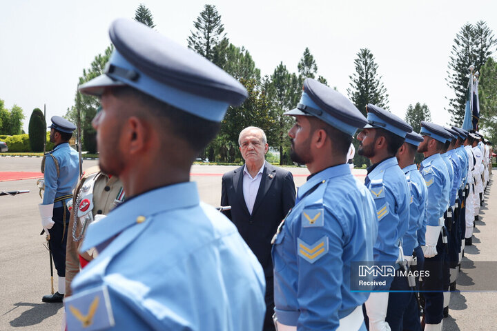 استقبال رسمی نخست وزیر پاکستان از دکتر پزشکیان