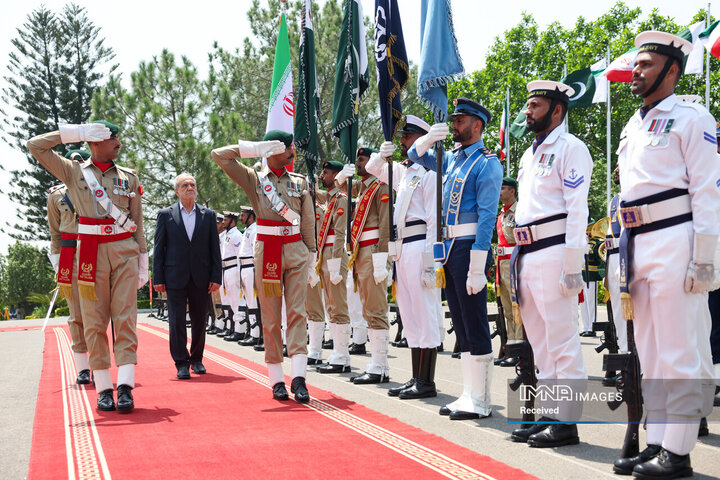 استقبال رسمی نخست وزیر پاکستان از دکتر پزشکیان