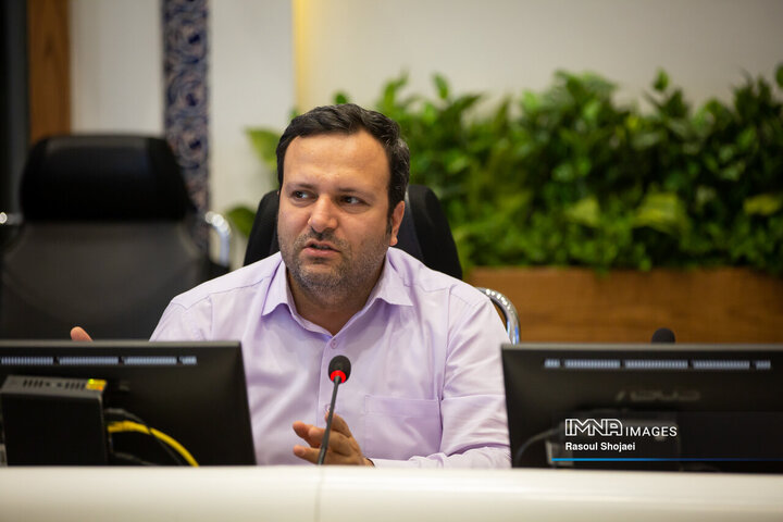 درآمد رانندگان شهرداری تحت تأثیر تغییرات نرمافزاری قرار نمیگیرد درآمد رانندگان شهرداری تحت تأثیر تغییرات نرمافزاری قرار نمیگیرد
