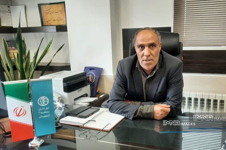 اجرای آزمایشی طرح نظافت ویژه محله‌ها و معابر فرعی منطقه ۳ اصفهان