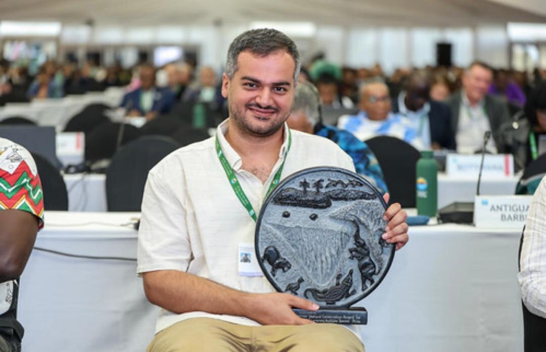 زائران اربعین سفیران محیط زیست/یک ایرانی؛ برنده جایزه «قهرمان جوان تالابهای جهان»