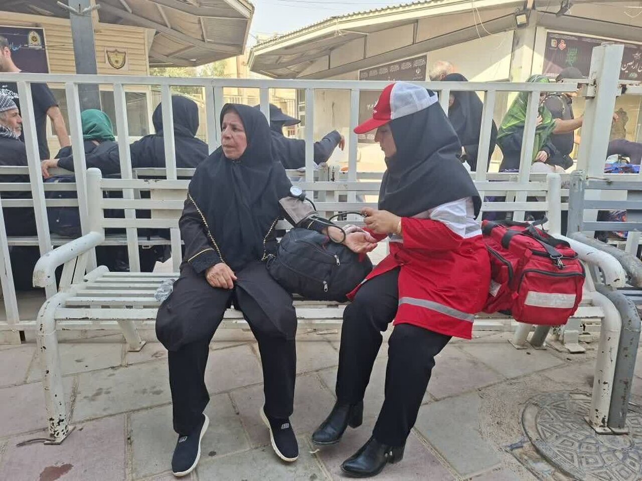 ارائه ۲۷ هزار خدمت توسط هلالاحمر استان ایلام به زائران اربعین