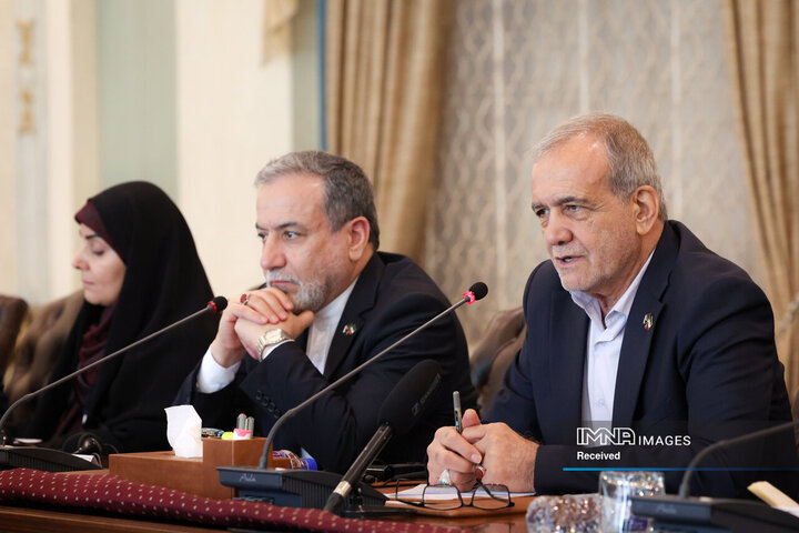 نشست مشترک هیئت‌های عالی‌رتبه ایران و پاکستان