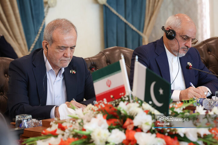 نشست مشترک هیئت‌های عالی‌رتبه ایران و پاکستان