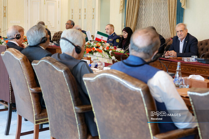 نشست مشترک هیئت‌های عالی‌رتبه ایران و پاکستان