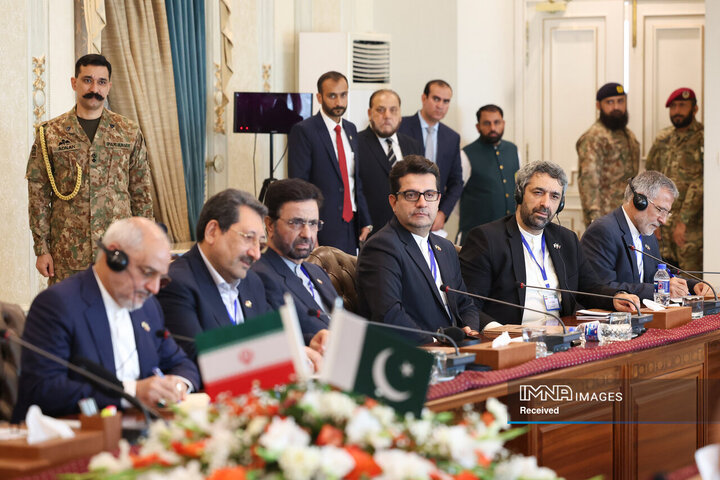 نشست مشترک هیئت‌های عالی‌رتبه ایران و پاکستان