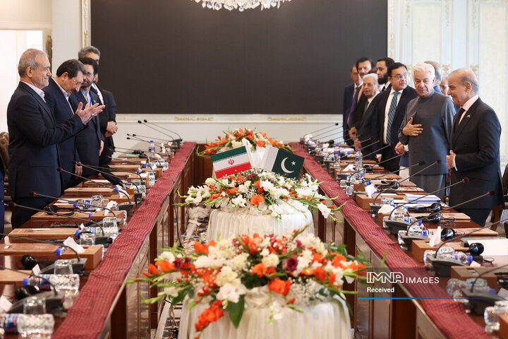 نشست مشترک هیئت‌های عالی‌رتبه ایران و پاکستان
