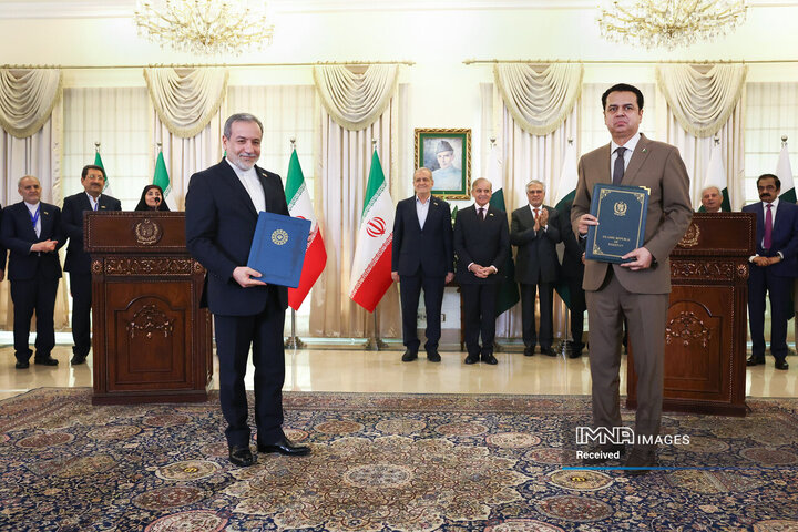 نشست مشترک هیئت‌های عالی‌رتبه ایران و پاکستان