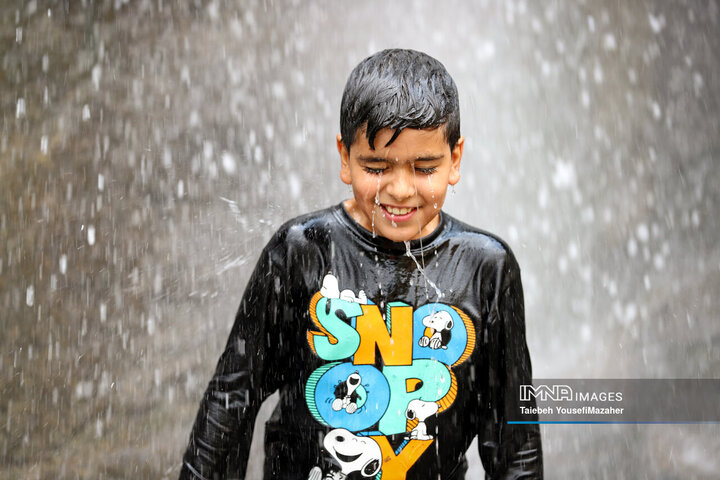 یکه تازی گرما در چله تابستان