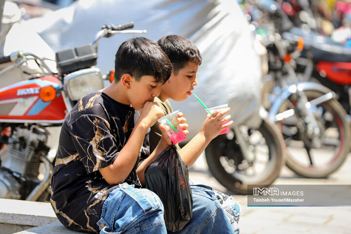 یکه تازی گرما در چله تابستان