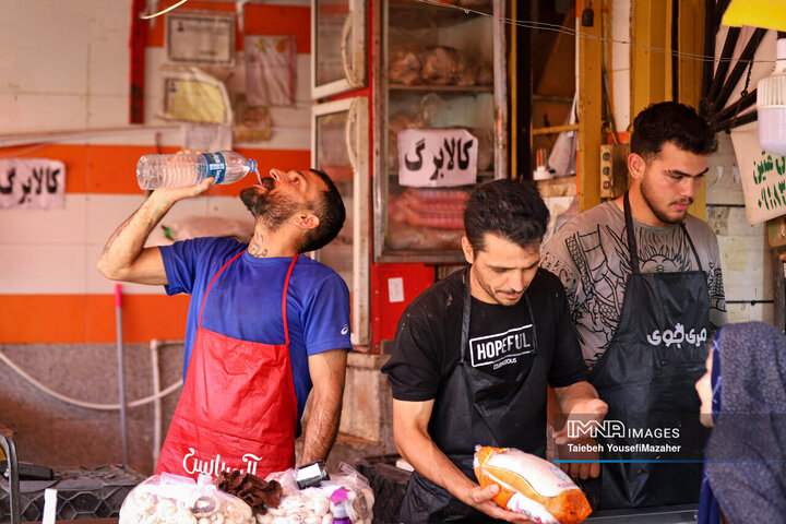 یکه تازی گرما در چله تابستان