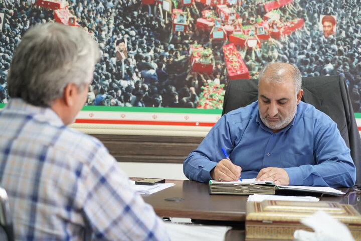 سرپرست بنیاد شهید اصفهان در دیداری هفتگی پای درد دل خانواده شهدا و ایثارگران نشست