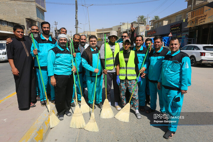 فعالیت خادمان اربعین حسینی شهرداری اصفهان در کربلا