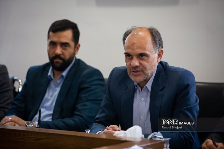 پشتیبانی کامل لجستیکی از سایر کمیته های ستاد خدمات سفر شهر اصفهان