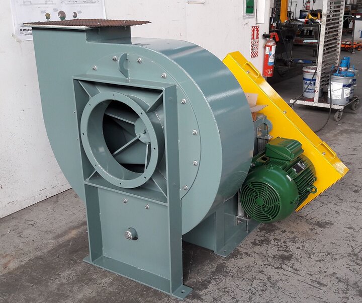 نقش اگزاست فن و هود صنعتی در کاهش مصرف انرژی و افزایش ایمنی