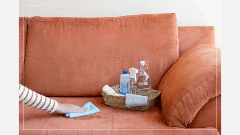 پاک کردن چسب قطره ای از روی مبل