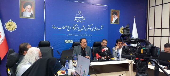باید صنایع پساب‌ها را جایگزین چاه‌های آب شرب کنند
