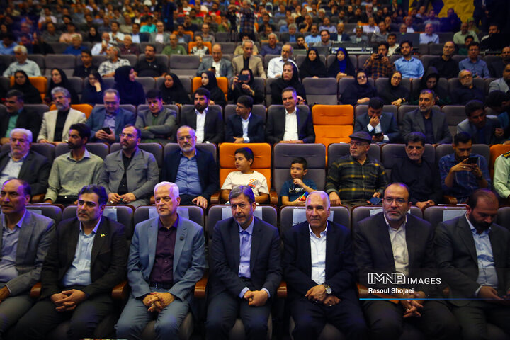 آیین بهره‌برداری از ۱۴ کیلومتر مسیر رینگ چهارم ترافیکی اصفهان