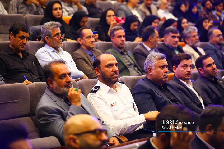 آیین بهره‌برداری از ۱۴ کیلومتر مسیر رینگ چهارم ترافیکی اصفهان