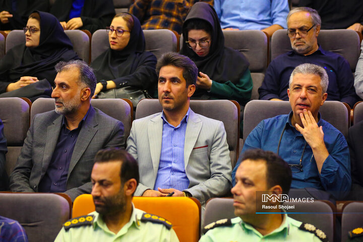 آیین بهره‌برداری از ۱۴ کیلومتر مسیر رینگ چهارم ترافیکی اصفهان