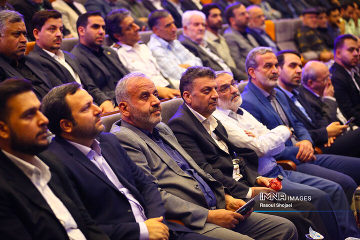 آیین بهره‌برداری از ۱۴ کیلومتر مسیر رینگ چهارم ترافیکی اصفهان