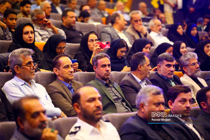 آیین بهره‌برداری از ۱۴ کیلومتر مسیر رینگ چهارم ترافیکی اصفهان