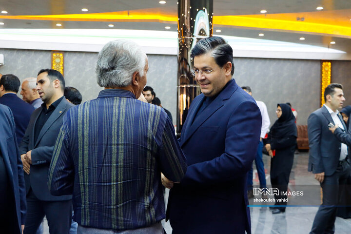 آیین بهره‌برداری از ۱۴ کیلومتر مسیر رینگ چهارم ترافیکی اصفهان