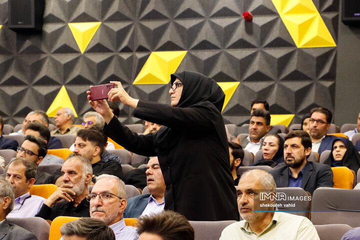 آیین بهره‌برداری از ۱۴ کیلومتر مسیر رینگ چهارم ترافیکی اصفهان