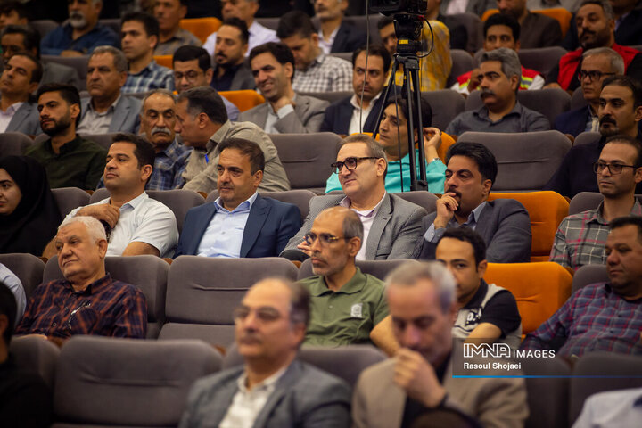 آیین بهره‌برداری از ۱۴ کیلومتر مسیر رینگ چهارم ترافیکی اصفهان