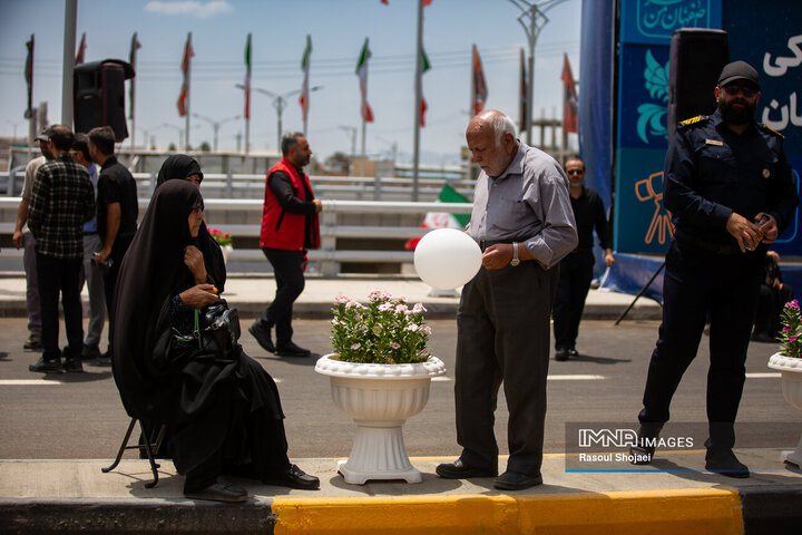 آیین بهره‌برداری از ۱۴ کیلومتر مسیر رینگ چهارم ترافیکی اصفهان